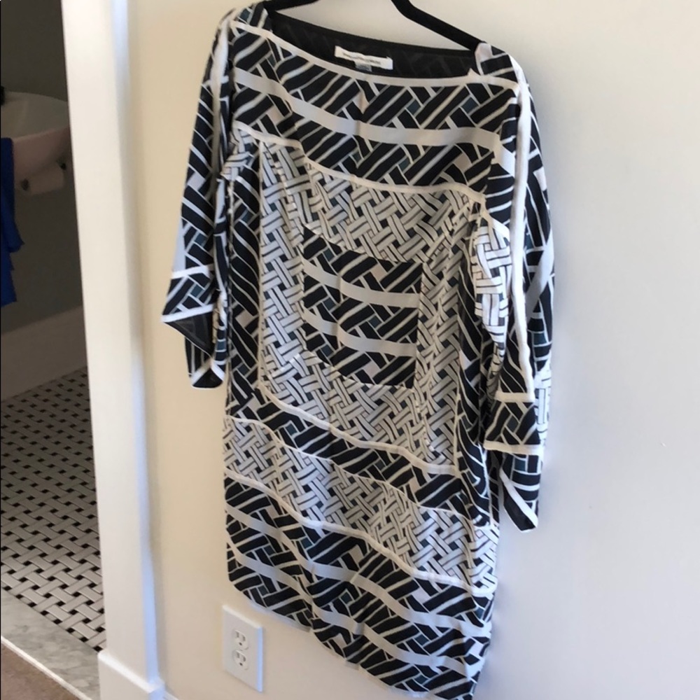 Diane Von furstenberg geometric dress, size 4